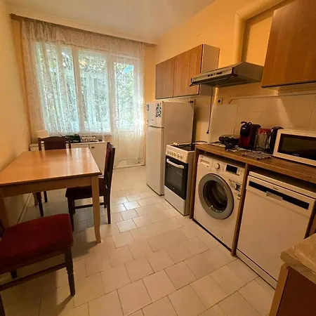 за гости весела Apartament *